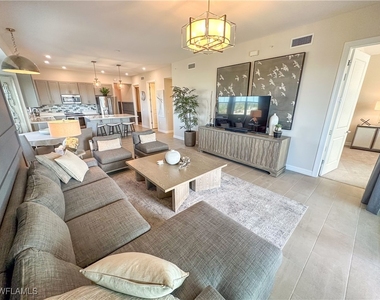 163 Indies Drive E - Photo Thumbnail 13