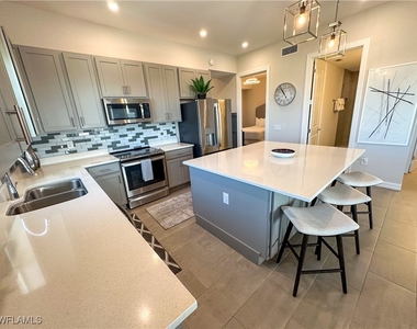 163 Indies Drive E - Photo Thumbnail 4