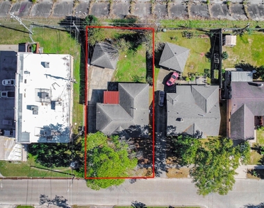 8011 La Roche Lane - Photo Thumbnail 44