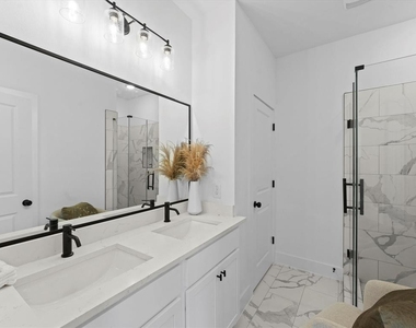 1448 Dewalt Street - Photo Thumbnail 10