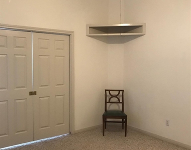 2429 Chantilly Lane - Photo Thumbnail 25