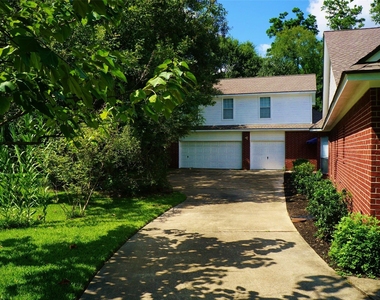 2429 Chantilly Lane - Photo Thumbnail 3