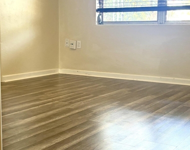 19 Orange Avenue - Photo Thumbnail 19