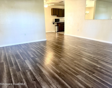 19 Orange Avenue - Photo Thumbnail 3