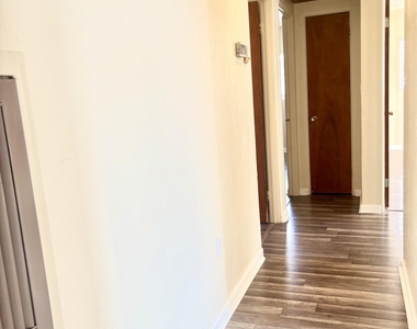 19 Orange Avenue - Photo Thumbnail 18