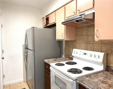 7831 Fuqua Street - Photo Thumbnail 8