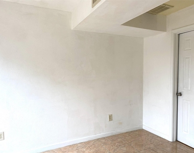 7831 Fuqua Street - Photo Thumbnail 5
