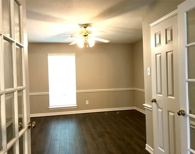 5722 Fort Sumter Lane - Photo Thumbnail 12