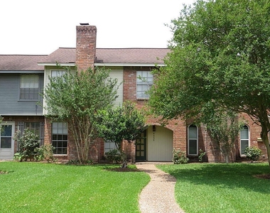 9535 Clanton Street - Photo Thumbnail 3