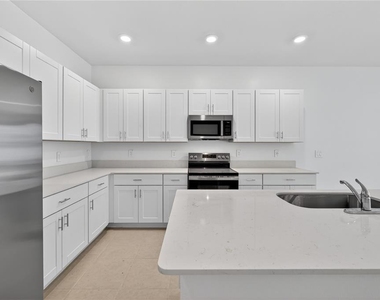 3346 Lapis Lake Dr - Photo Thumbnail 2