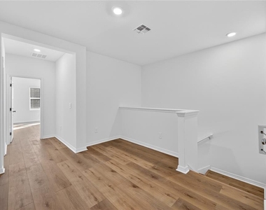 3346 Lapis Lake Dr - Photo Thumbnail 7