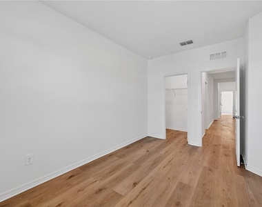 3346 Lapis Lake Dr - Photo Thumbnail 15
