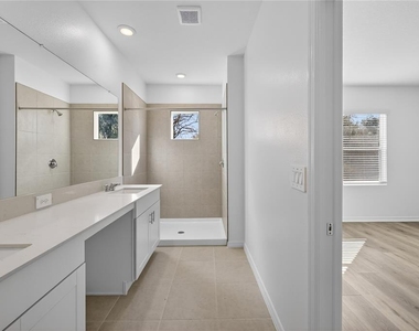3346 Lapis Lake Dr - Photo Thumbnail 10