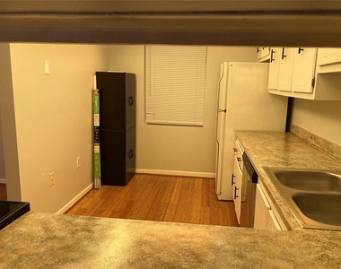 4908 38th Way S - Photo Thumbnail 6
