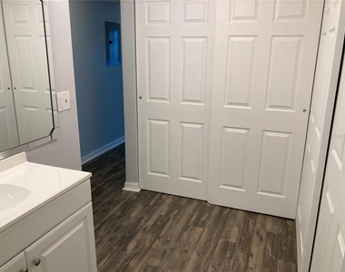 4908 38th Way S - Photo Thumbnail 13
