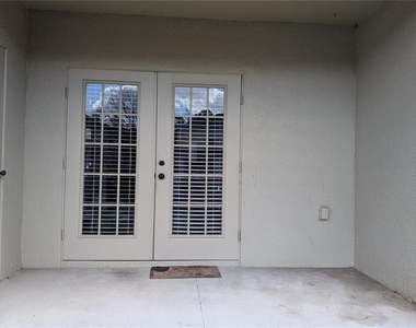 16320 Swan View Circle - Photo Thumbnail 27