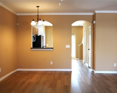 16320 Swan View Circle - Photo Thumbnail 2