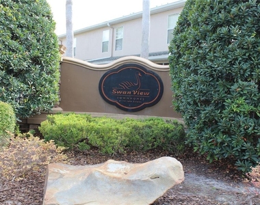 16320 Swan View Circle - Photo Thumbnail 31