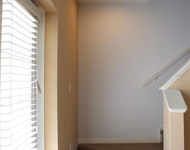16320 Swan View Circle - Photo Thumbnail 11