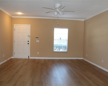 16320 Swan View Circle - Photo Thumbnail 10