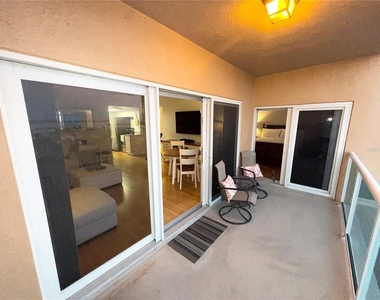 880 Mandalay Avenue - Photo Thumbnail 18