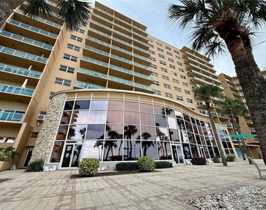 880 Mandalay Avenue - Photo Thumbnail 32
