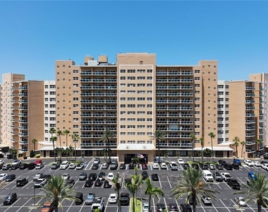 880 Mandalay Avenue - Photo Thumbnail 11