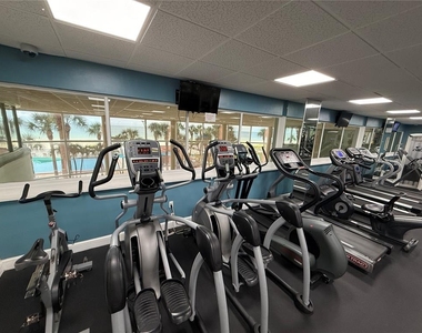 880 Mandalay Avenue - Photo Thumbnail 31