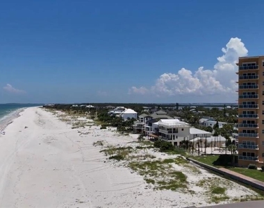 880 Mandalay Avenue - Photo Thumbnail 1