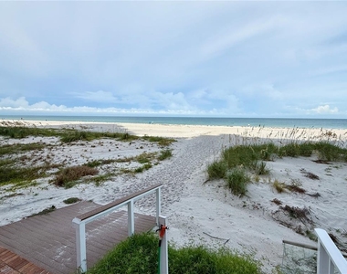 880 Mandalay Avenue - Photo Thumbnail 43