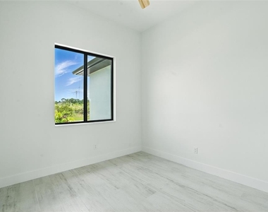 8348 Walden Street - Photo Thumbnail 34