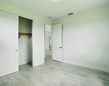 8348 Walden Street - Photo Thumbnail 10