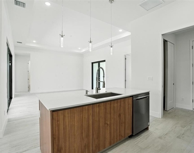 8348 Walden Street - Photo Thumbnail 22