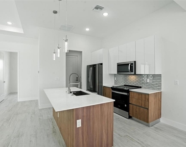 8348 Walden Street - Photo Thumbnail 17