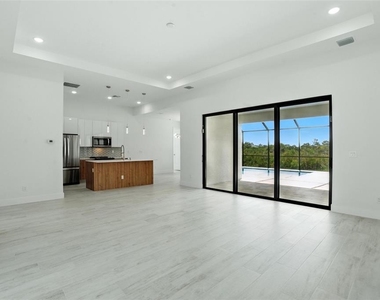 8348 Walden Street - Photo Thumbnail 12