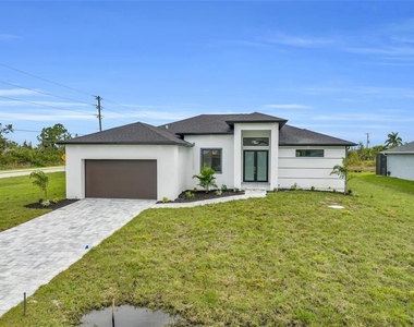 15401 Aqua Circle - Photo Thumbnail 3