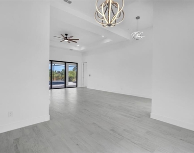 15401 Aqua Circle - Photo Thumbnail 26