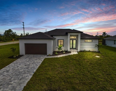 15401 Aqua Circle - Photo Thumbnail 4