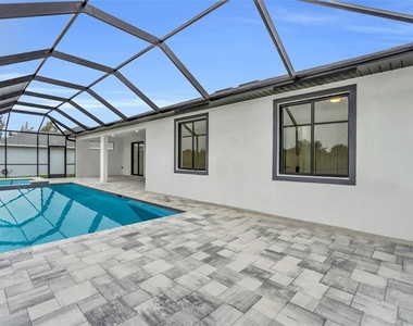15401 Aqua Circle - Photo Thumbnail 6