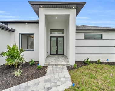 15401 Aqua Circle - Photo Thumbnail 1