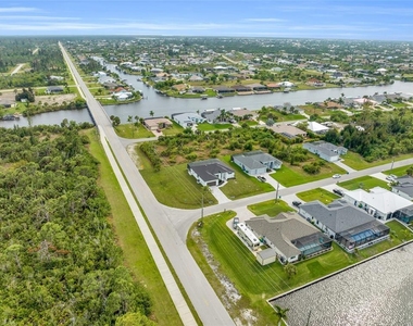 15401 Aqua Circle - Photo Thumbnail 16