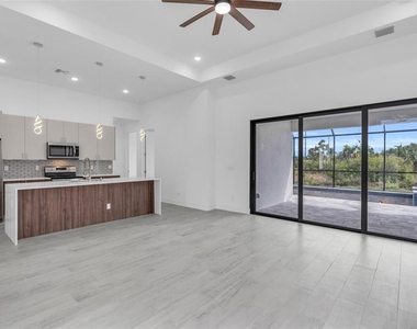 15401 Aqua Circle - Photo Thumbnail 20