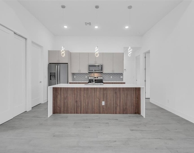 15401 Aqua Circle - Photo Thumbnail 22