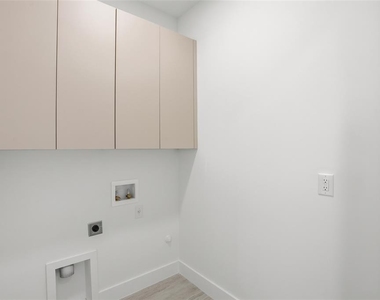9402 Arrid Circle - Photo Thumbnail 43