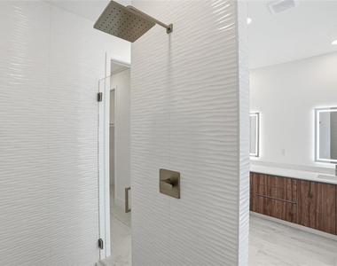 9402 Arrid Circle - Photo Thumbnail 31