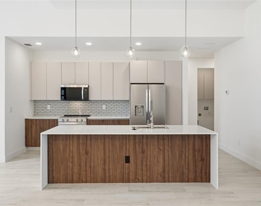 9402 Arrid Circle - Photo Thumbnail 20