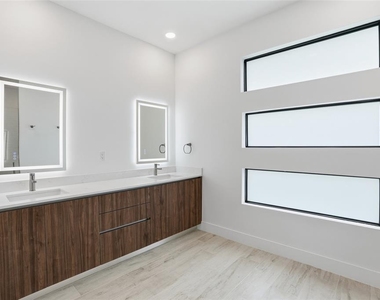 9402 Arrid Circle - Photo Thumbnail 29