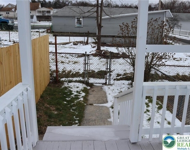 319 N Columbia Street - Photo Thumbnail 14