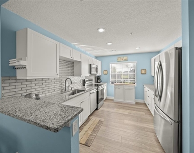 5528 Fair Oaks Street - Photo Thumbnail 5