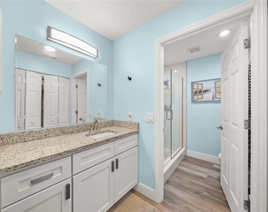 5528 Fair Oaks Street - Photo Thumbnail 9